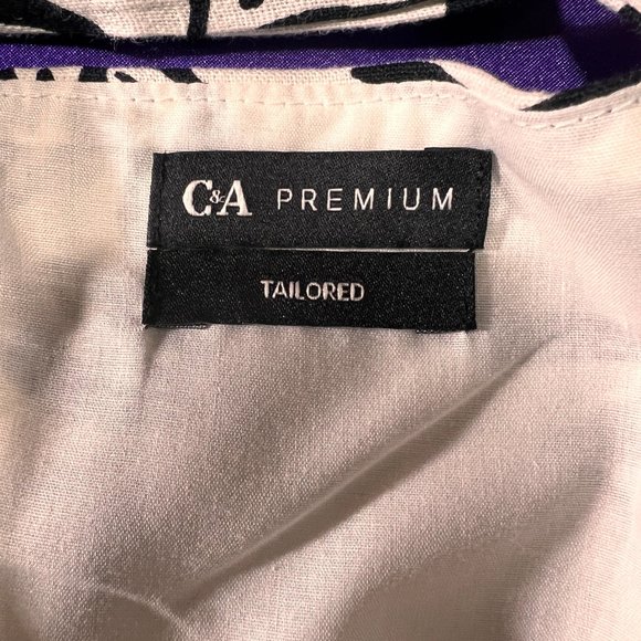 White and Black V-Neck Sundress - Picture 13 of 16